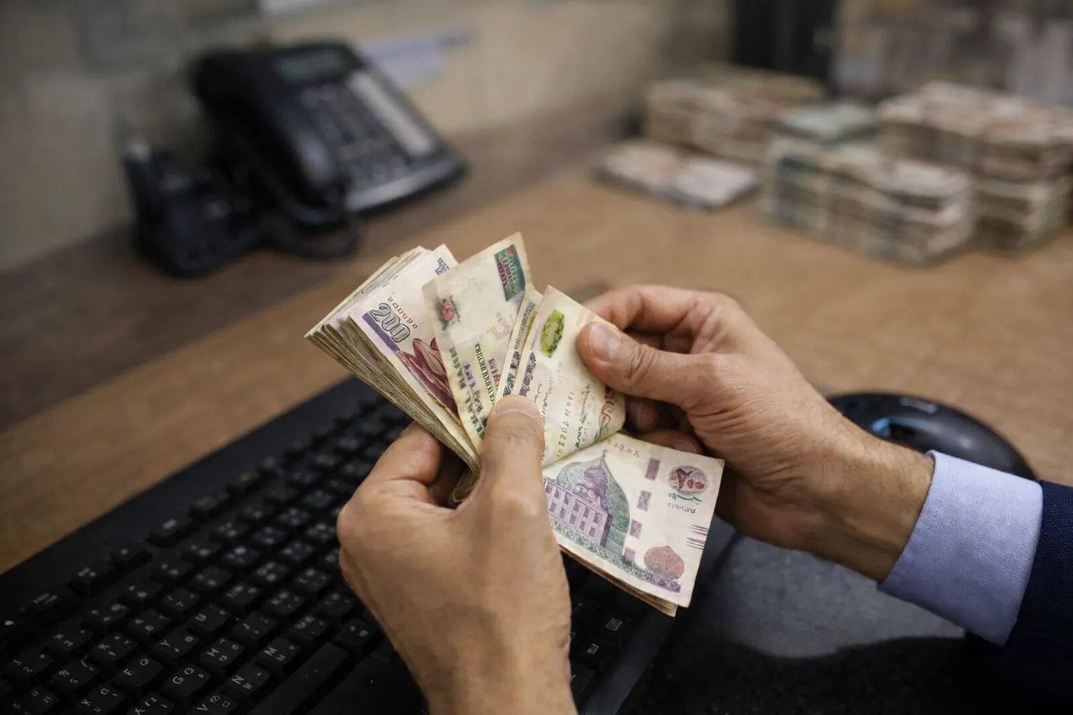 مصر تطلق أول طرح مباشر للسندات الحكومية للأفراد بـ 17.75% عائد سنوي