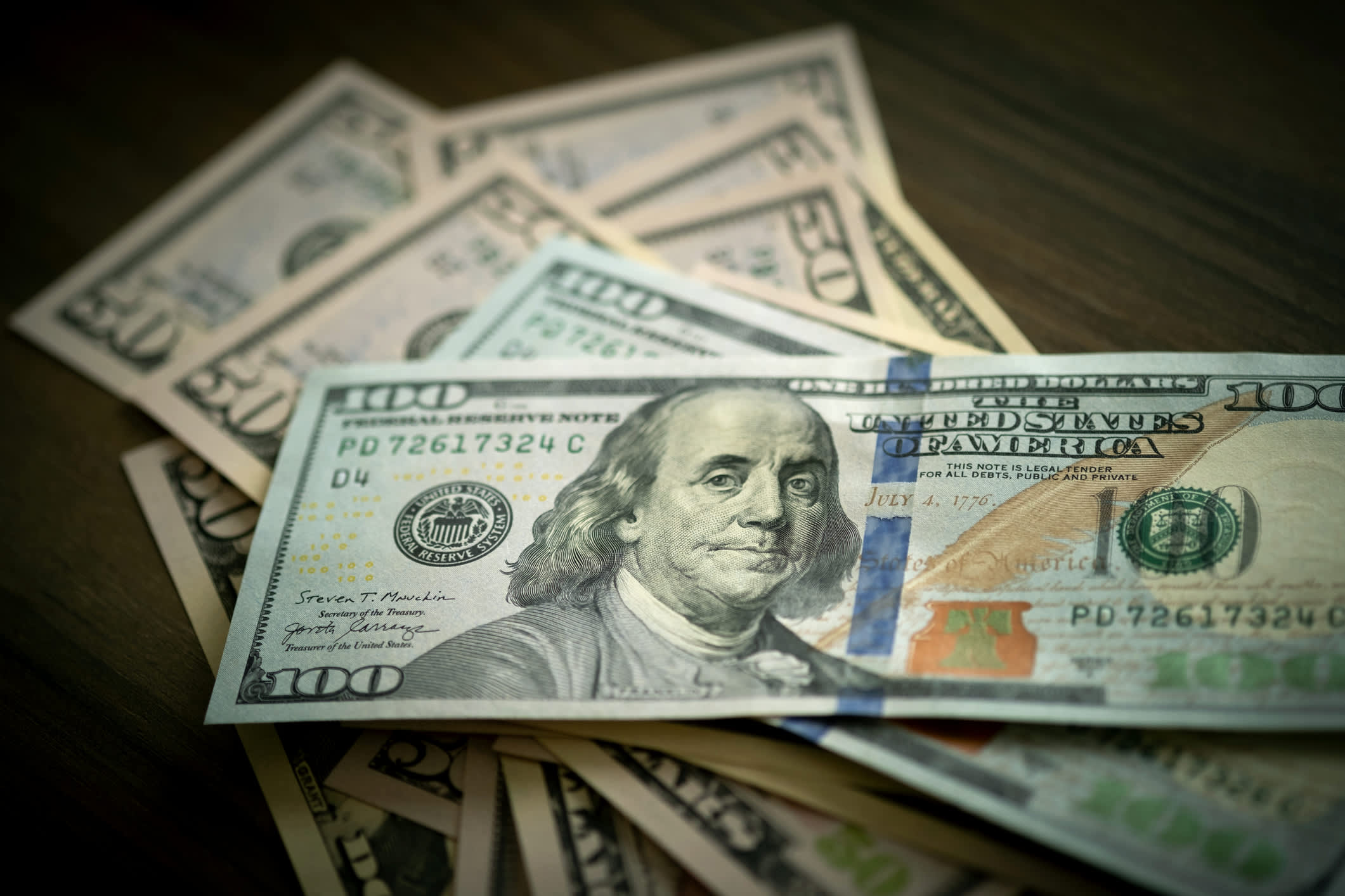 Dollar Rises After Trump Nominates Warsh; Markets React