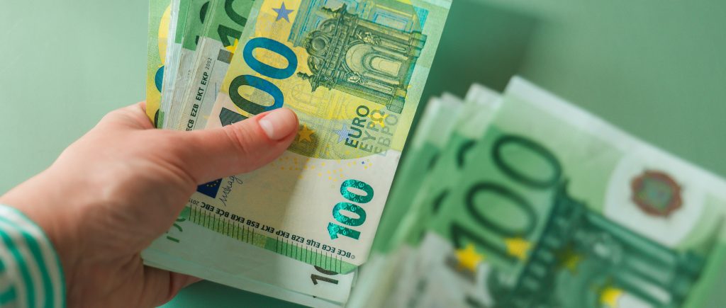 الولايات المتحدة تضخ أكثر من مليار دولار في مشاريع معادن وبنية تحتية وسط أفريقيا لتعزيز أمن الإمدادات