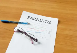 NMIH Q1 Earnings Hit Forecast as Margins Tighten