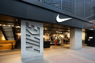 سهم Nike يتراجع 16% في أبريل بعد نتائج ضعيفة