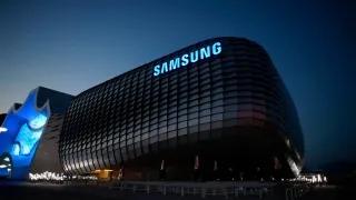 سامسونغ تقتحم نادي التريليون دولار كأكبر منتج لرقائق الذاكرة عالمياً