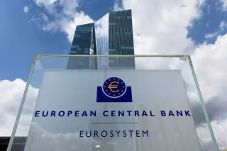المركزي الأوروبي يواجه معضلة التوقيت في مواجهة التضخم