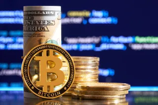Bitcoin Holds Near $81K as US Crypto Rules Advance