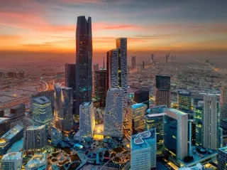 السعودية تفرض رسوماً على العقارات الشاغرة لضبط سوق الإسكان
