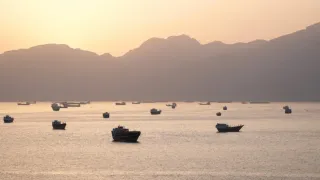 العراق وباكستان يبرمان اتفاقات مع إيران لتأمين عبور هرمز