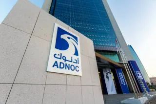 إيرادات قياسية في الإقتصاد الإماراتي..شركات "أدنوك" الست تكسر قيود اضطرابات هرمز