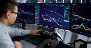 أسهم يورونكست تقفز 5% بعد نتائج قياسية
