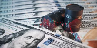 US Crude Futures Fall Over 6% on Strait of Hormuz Deal Reports