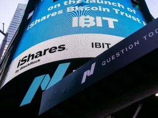 الأسواق العالمية تواصل الصعود.. صندوق ACWI يقترب من قمته السنوية بدعم واسع من الأسهم الكبرى