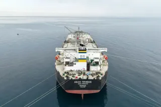 قفزة في أسعار "برنت"..تهديدات إيران بالرد على الضربات الأمريكية تشعل أسواق الطاقة العالمية