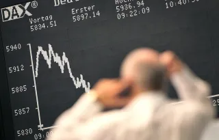 الأسواق الأوروبية تتراجع.. قفزة في أسهم الدفاع وترقب مفاوضات تمديد الهدنة بين واشنطن وإيران