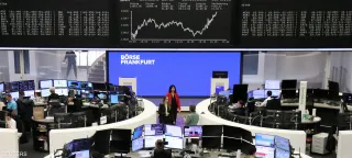 تراجع الأسهم الأوروبية .. ضغوط قطاع التكنولوجيا العالمي وتحقيقات "بافين" يهبطان بالمؤشرات القياسية